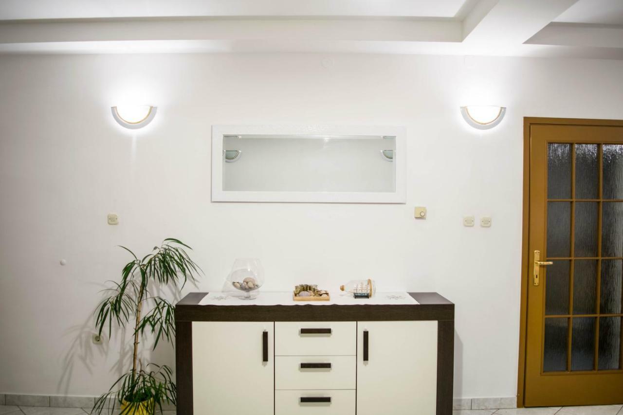 Apartman Luka Šibenik Exterior foto